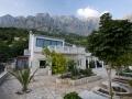 Casa Leonardo. In unregelmassigen Abstanden und auf Anfrage veranstalten wir hier Grillabende mit typisch mediterranem Flair. Selbstverstandlich reichen wir dazu Weine aus unserem eigenen Weinberg.