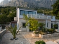 Casa Leonardo. In unregelmassigen Abstanden und auf Anfrage veranstalten wir hier Grillabende mit typisch mediterranem Flair. Selbstverstandlich reichen wir dazu Weine aus unserem eigenen Weinberg.