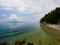 Am Fussweg von Makarska nach Baska Voda finden sich viele romantische Badebuchten, welche fur FKK freigegeben wurden.