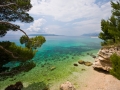 Am Fussweg von Makarska nach Baska Voda finden sich viele romantische Badebuchten, welche fur FKK freigegeben wurden.
