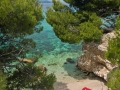 Am Fussweg von Makarska nach Baska Voda finden sich viele romantische Badebuchten, welche fur FKK freigegeben wurden.