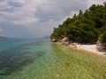 Am Fussweg von Makarska nach Baska Voda finden sich viele romantische Badebuchten, welche fur FKK freigegeben wurden.